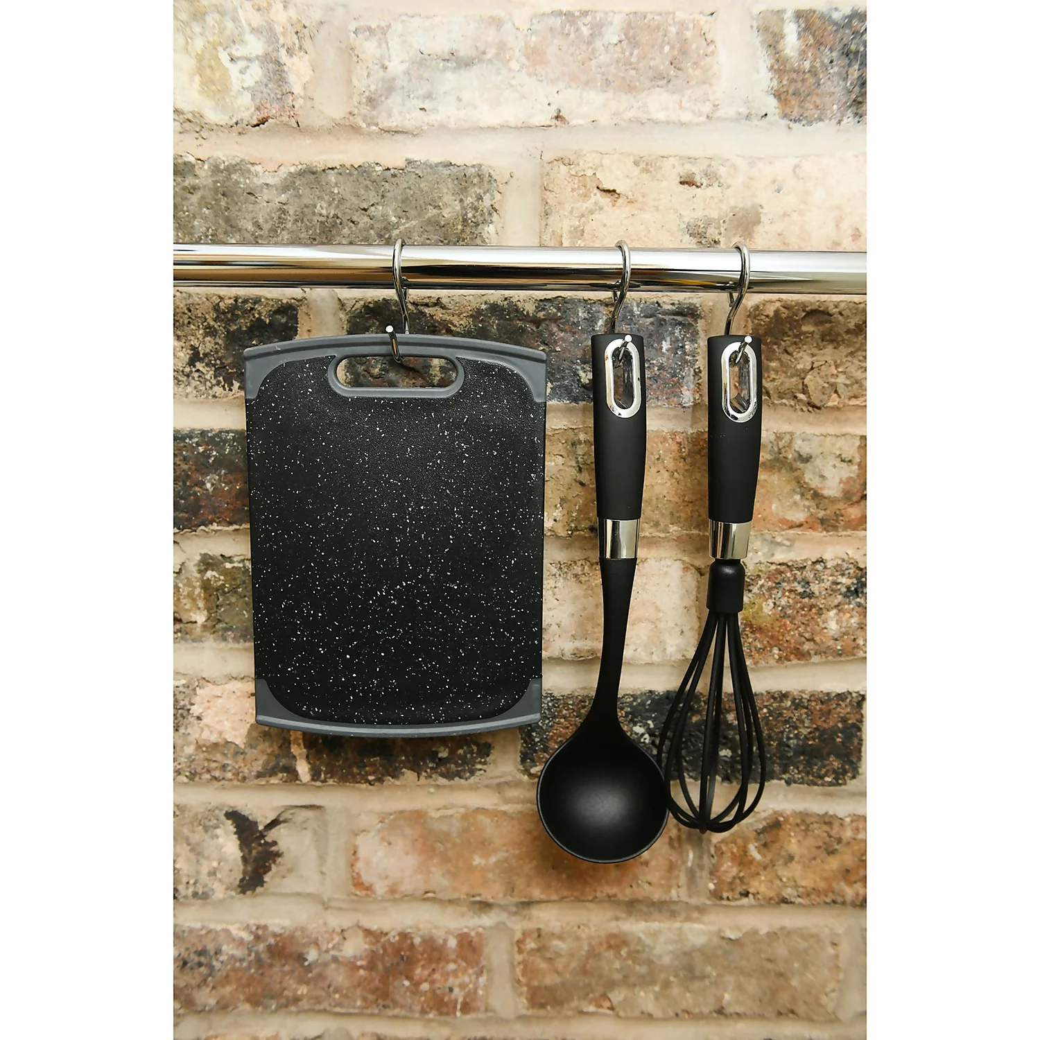 Hanging Rail Kit - 25mm 4ft Antique Brass Rail And End Sockets - Image 3